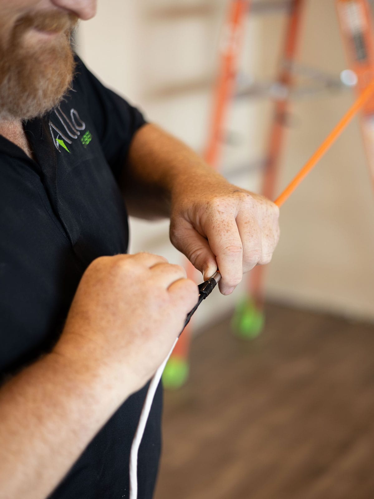 Business team using ALLO fiber internet connectivity