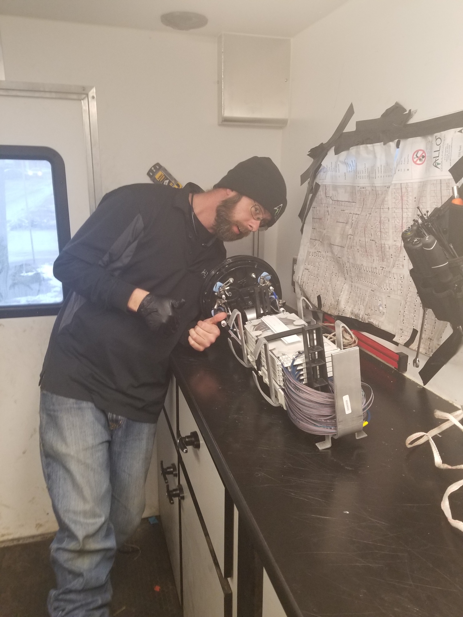 ALLO Fiber teammate splicing fiberoptics