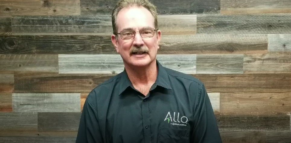 ALLO Fiber teammate Dirk posing for a photo