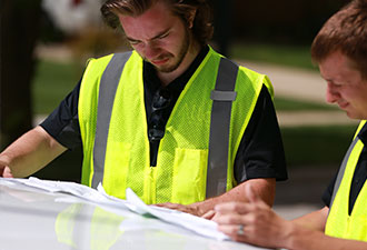 ALLO Fiber two engineers planning