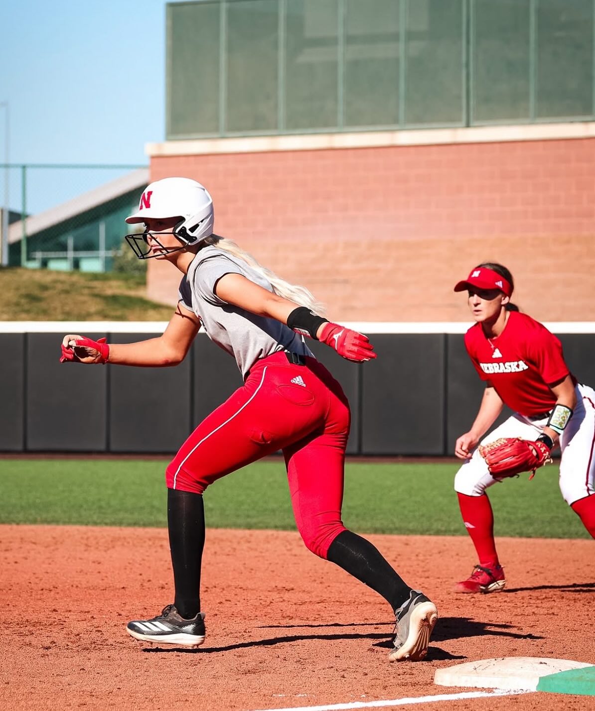 ALLO Athlete - Skarlett Jones 