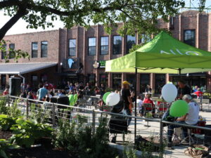 Lincoln community members at the Telegraph Summer Concert Series